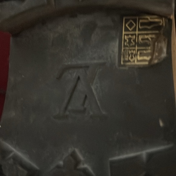 Louis Vuitton boats very nice and clean value at 2,200 - Picture 4 of 5